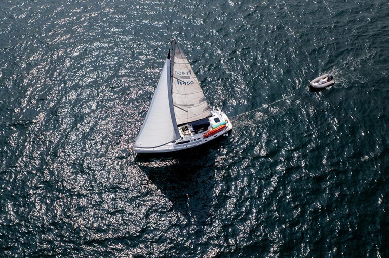 1998 Hunter 45 Passage – VOLARÉ photo 2