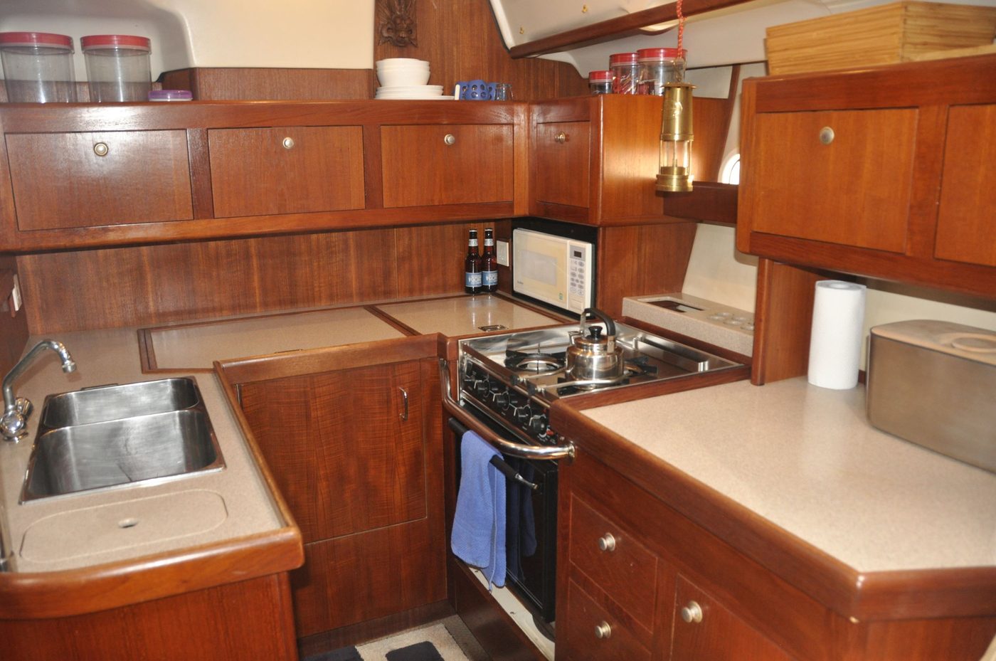 1998 Hunter 45 Passage – VOLARÉ photo 6