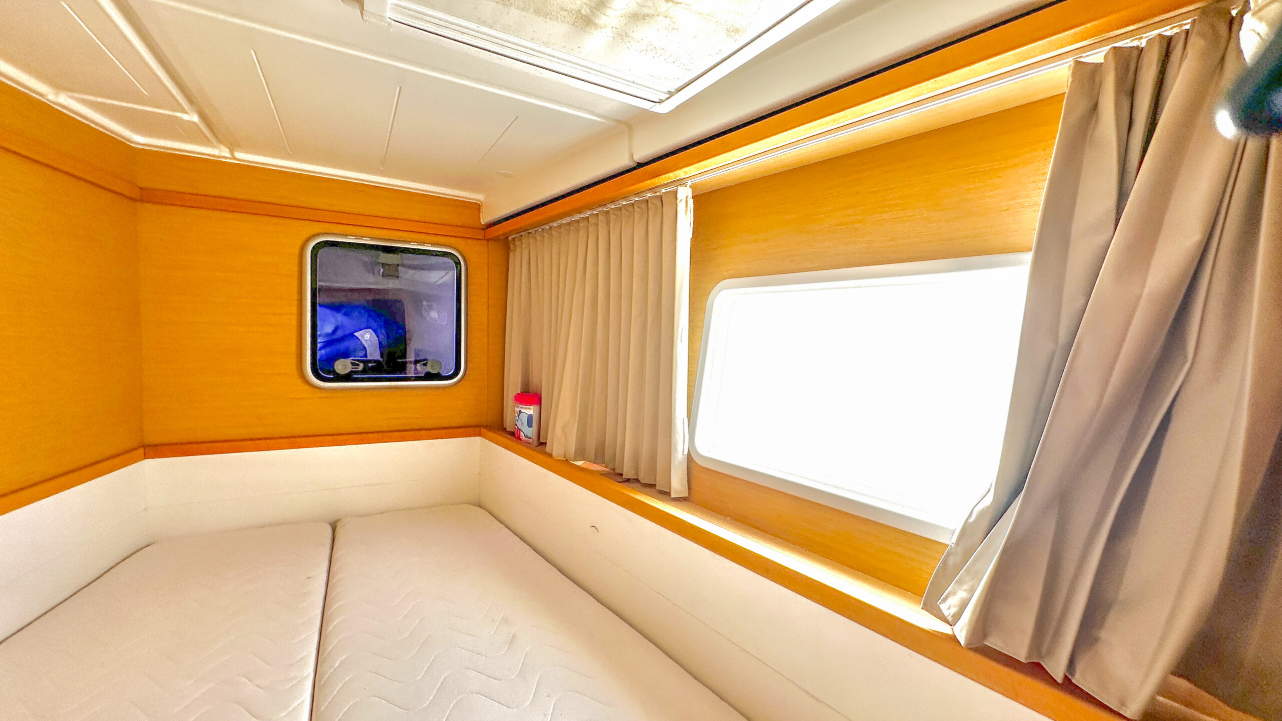 Lagoon 39  $2,988,000 Neg