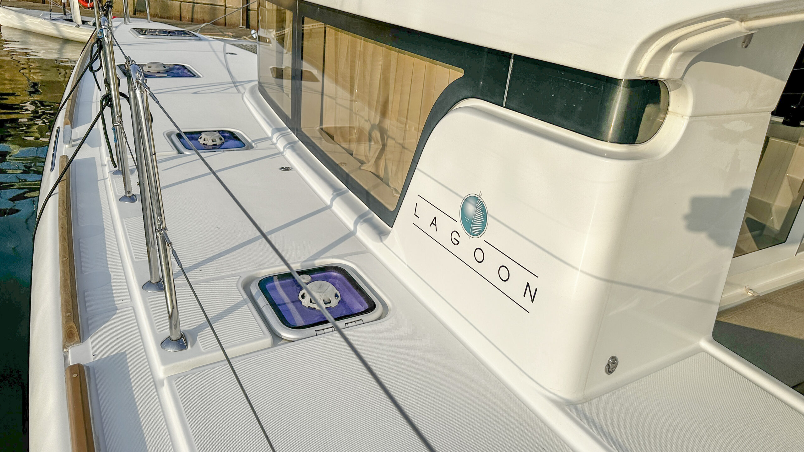 Lagoon 39  $2,988,000 Neg
