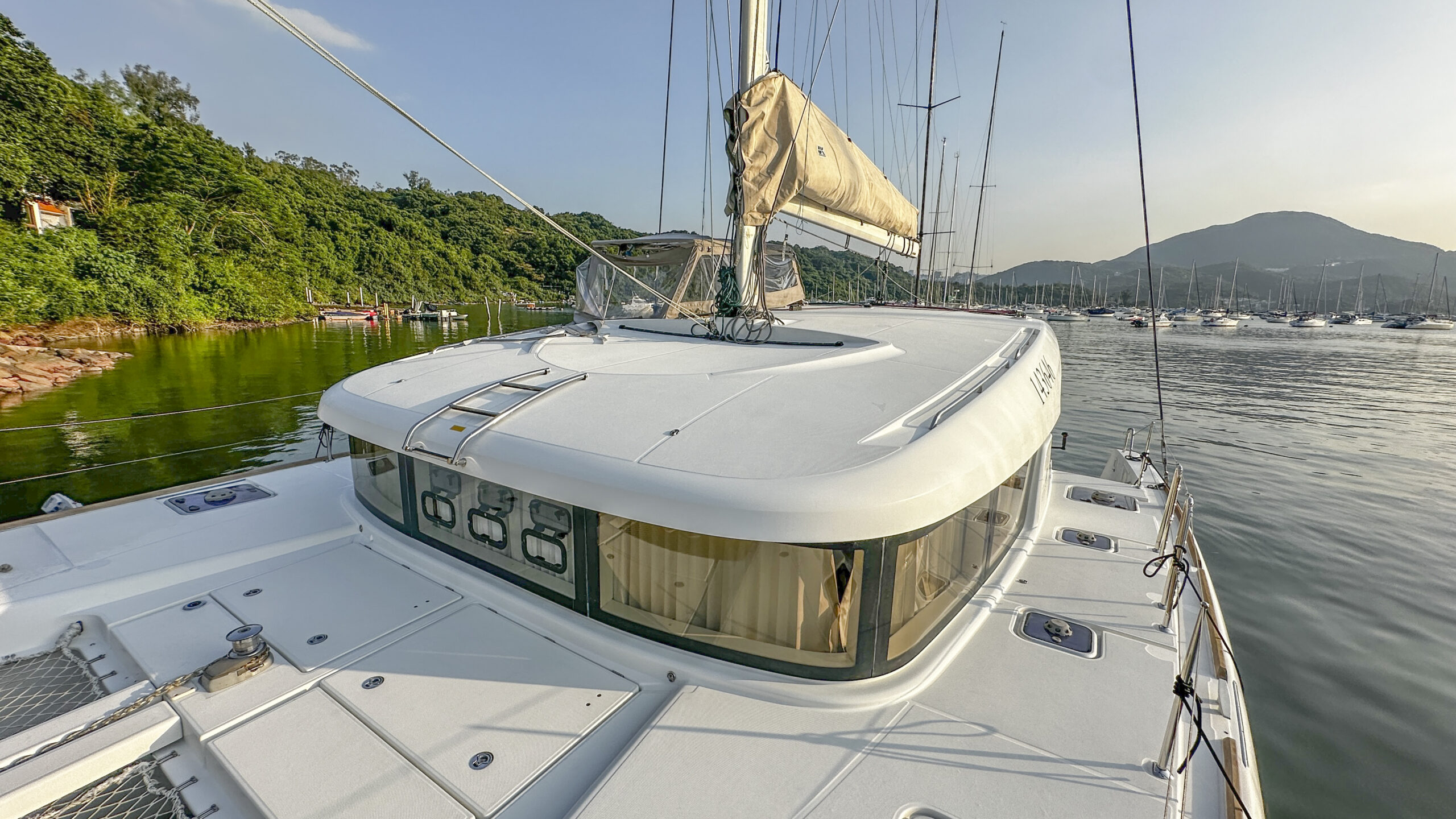 Lagoon 39  $2,988,000 Neg