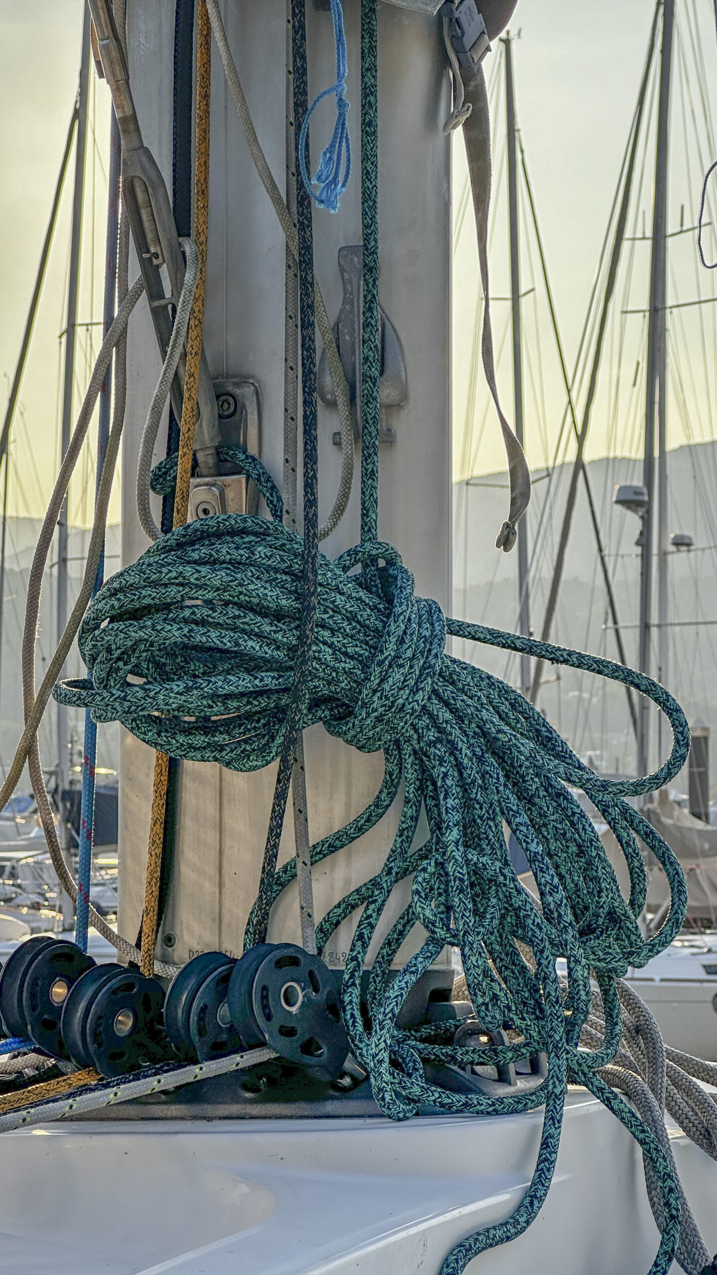 Lagoon 39  $2,988,000 Neg