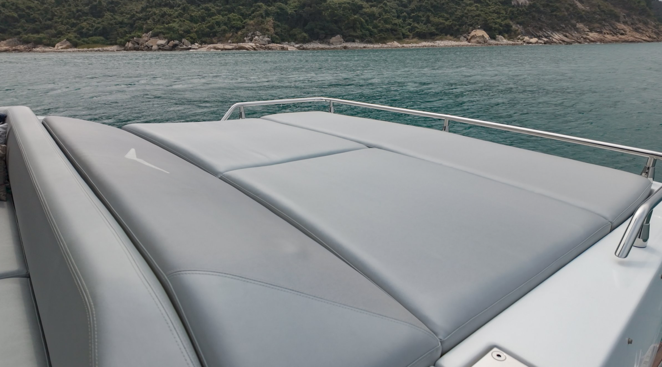 Azimut S6 – Brand New Pristine Condition