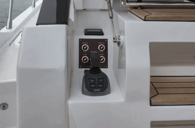 Azimut S6 – Brand New Pristine Condition