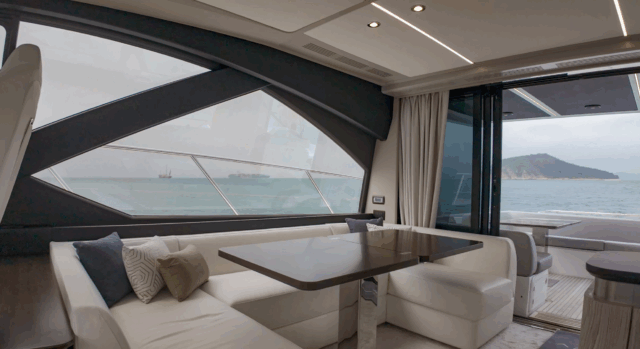 Azimut S6 – Brand New Pristine Condition