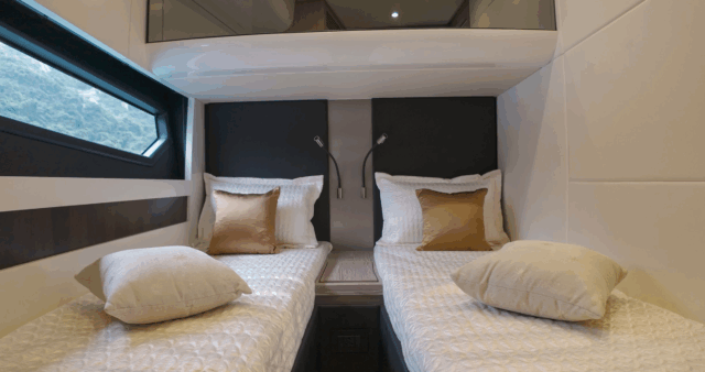Azimut S6 – Brand New Pristine Condition