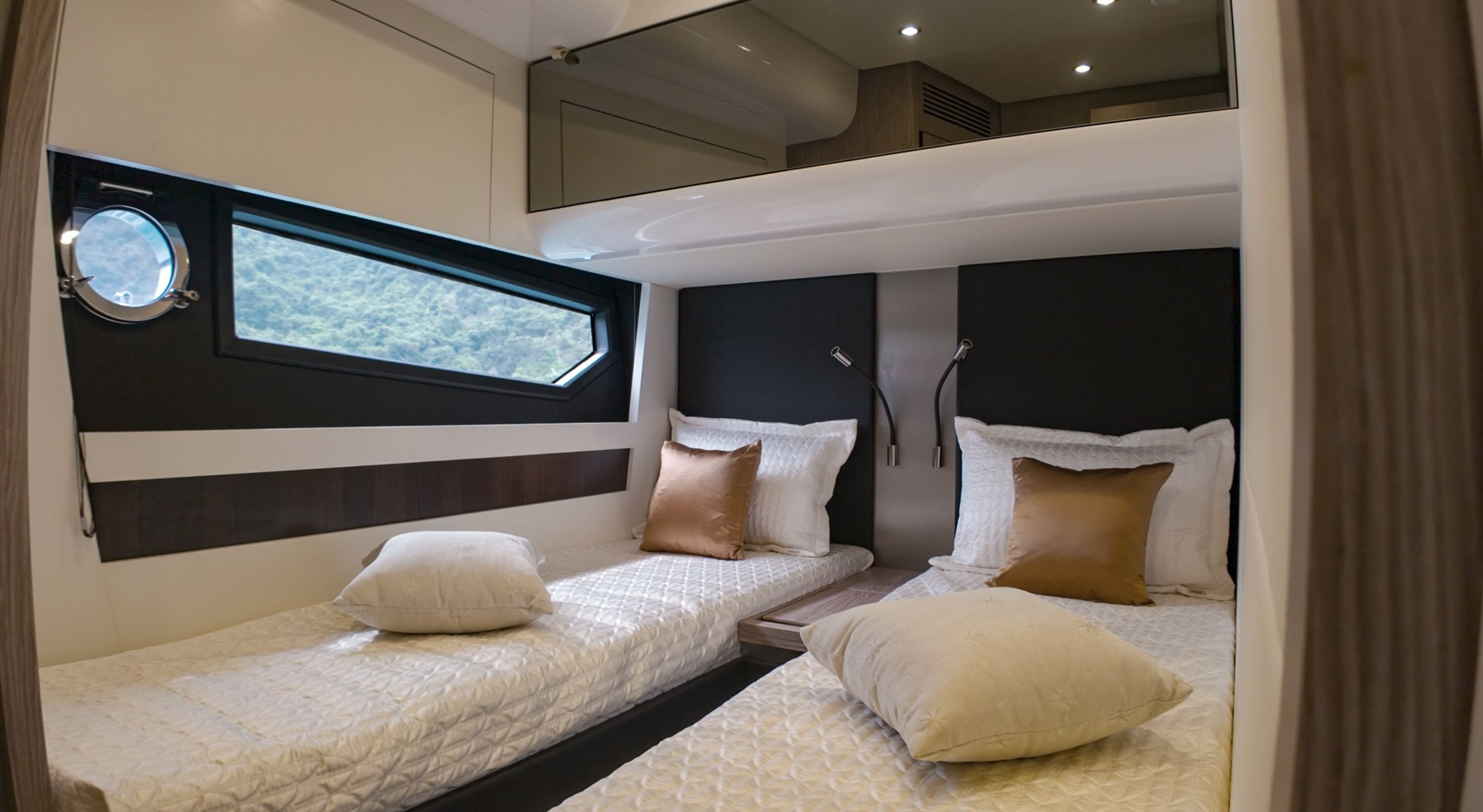 Azimut S6 – Brand New Pristine Condition